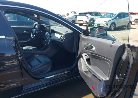 2015 Mercedes-Benz Cla 250 z USA, uszkodzony, nr VIN WDDSJ4EB1FN259699